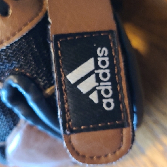 Adidas Baseball Glove - Picture 2 of 8